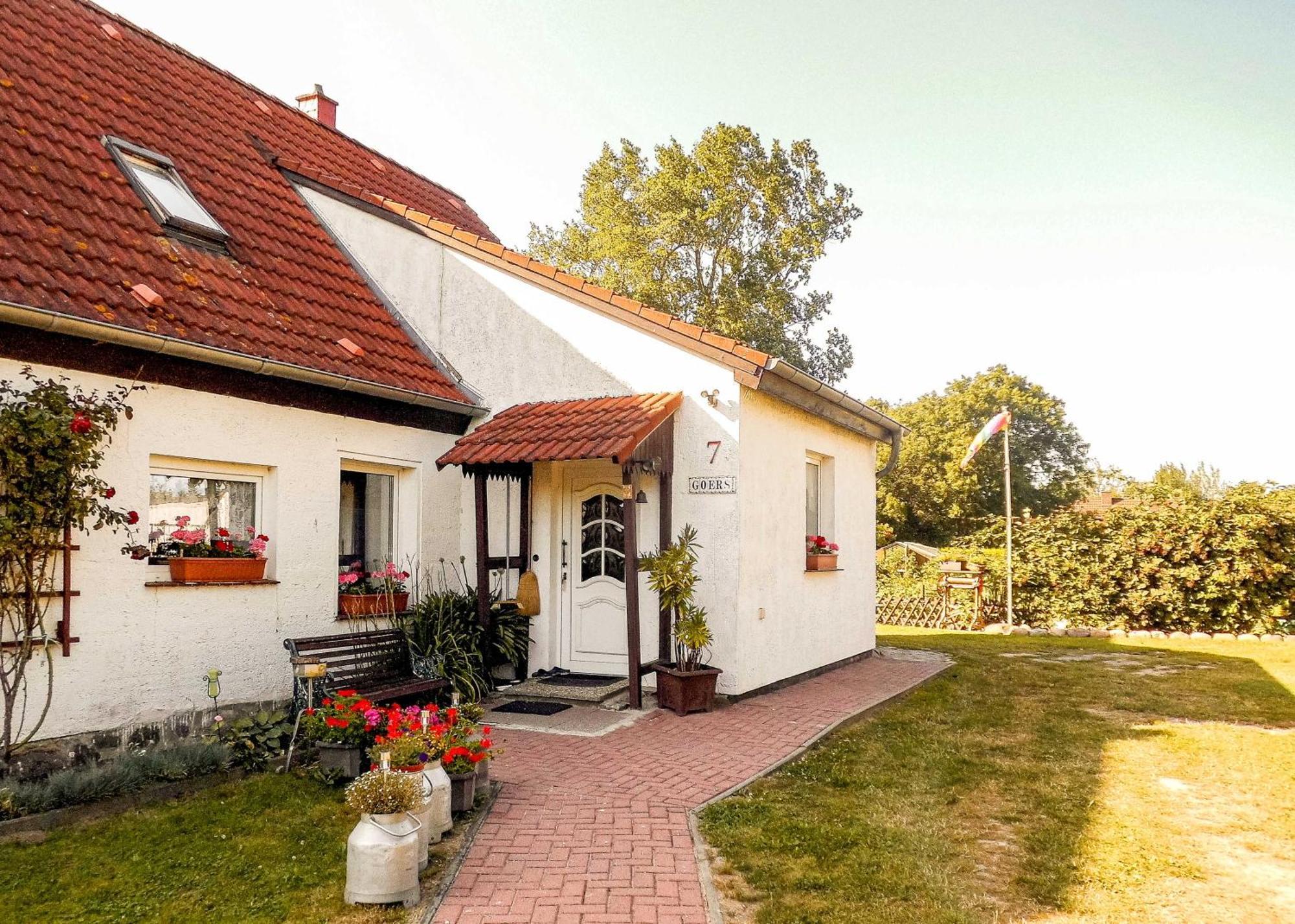 Bungalow Und Ferienwohnung Auf Ruegen Kluis Bagian luar foto